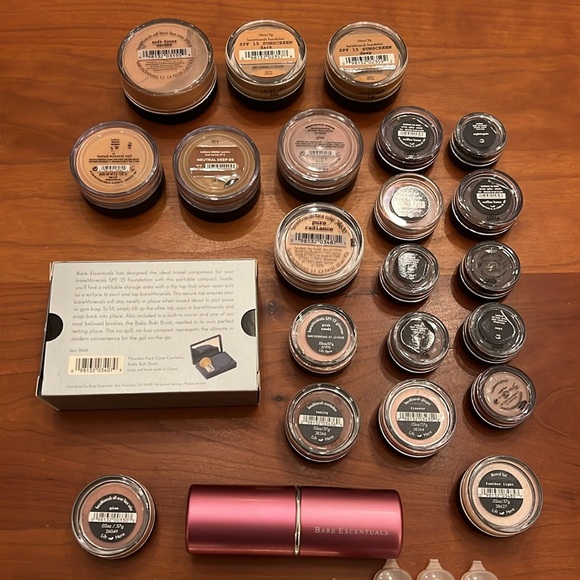 NWOT Bare Escentuals & Bare Minerals Makeup & Brushes 33 pieces - Picture 5 of 9